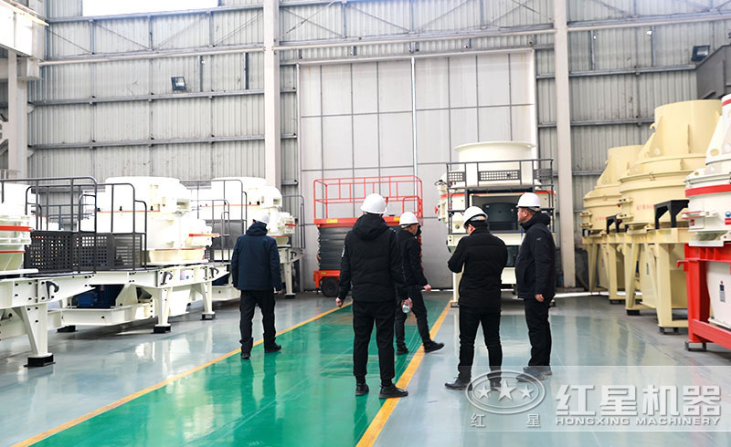 客戶來廠考察制砂機(jī)設(shè)備 客戶來廠考察制砂機(jī)設(shè)備