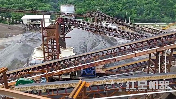 第六代環(huán)保機(jī)制砂生產(chǎn)現(xiàn)場 第六代環(huán)保機(jī)制砂生產(chǎn)現(xiàn)場