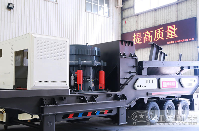 柴油機(jī)移動(dòng)破碎機(jī)設(shè)備實(shí)拍 柴油機(jī)移動(dòng)破碎機(jī)設(shè)備實(shí)拍