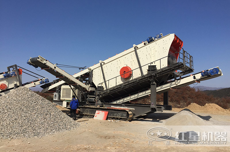 山東煙臺履帶移動篩分一體機(jī)生產(chǎn)現(xiàn)場 山東煙臺履帶移動篩分一體機(jī)生產(chǎn)現(xiàn)場