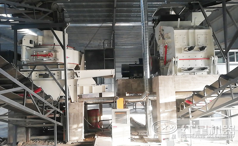 客戶來廠咨詢：想購買日產(chǎn)1000噸的制砂機，有推薦的型號嗎？