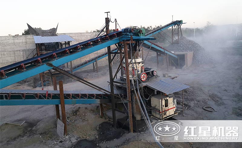 石子礦生產現(xiàn)場 石子礦生產現(xiàn)場