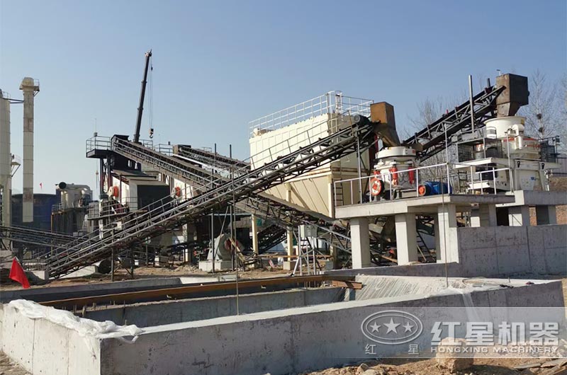 新開辦的砂石場(chǎng)正在籌建當(dāng)中 新開辦的砂石場(chǎng)正在籌建當(dāng)中