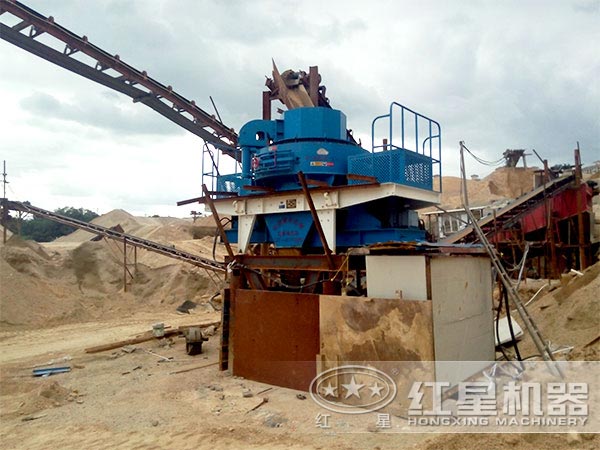 制砂機(jī)現(xiàn)場 制砂機(jī)現(xiàn)場