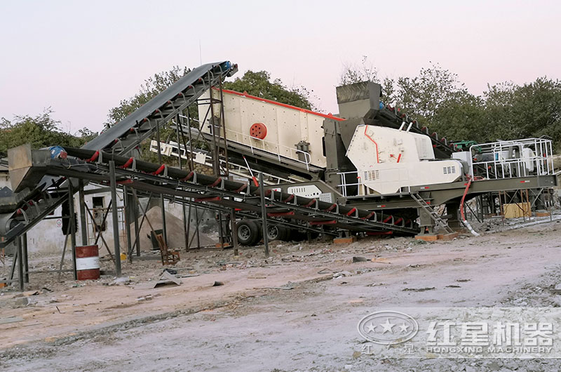 輪胎式移動(dòng)破碎機(jī)現(xiàn)場(chǎng)實(shí)拍 輪胎式移動(dòng)破碎機(jī)現(xiàn)場(chǎng)實(shí)拍