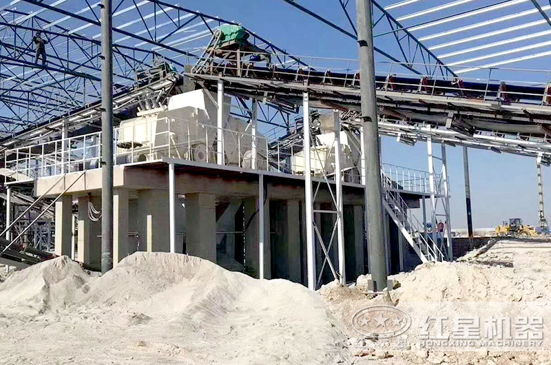 打石機(jī)生產(chǎn)現(xiàn)場(chǎng)實(shí)拍 打石機(jī)生產(chǎn)現(xiàn)場(chǎng)實(shí)拍