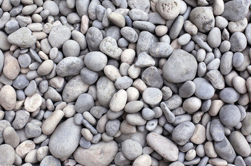 沖擊破能破卵石嗎？1小時(shí)產(chǎn)量多少噸？